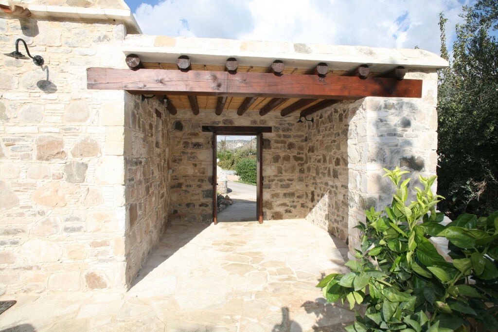 Areti Courtyard Villa 