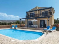Artemis Villa Coral Bay 