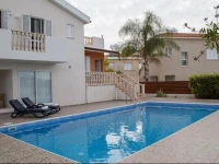 Chloraka Beach Bay Villa 