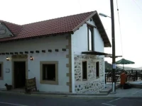 Two Flowers Hotel 