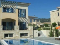 Amorosa Villas 