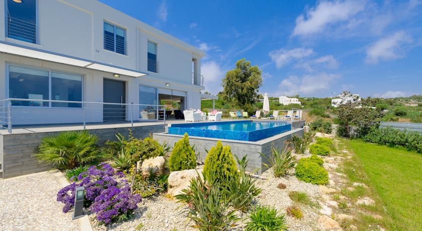 Chloe Luxury Villa 