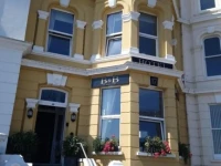 17 Wilmington Square 3*