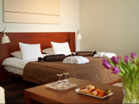 Rixwell Centra Hotel