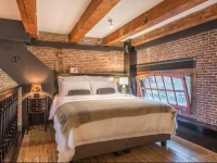 Amazing new apartment in classic building 