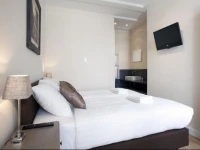 Hugo Apartments 