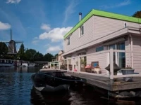 Minties, Floating Bed en Breakfast 