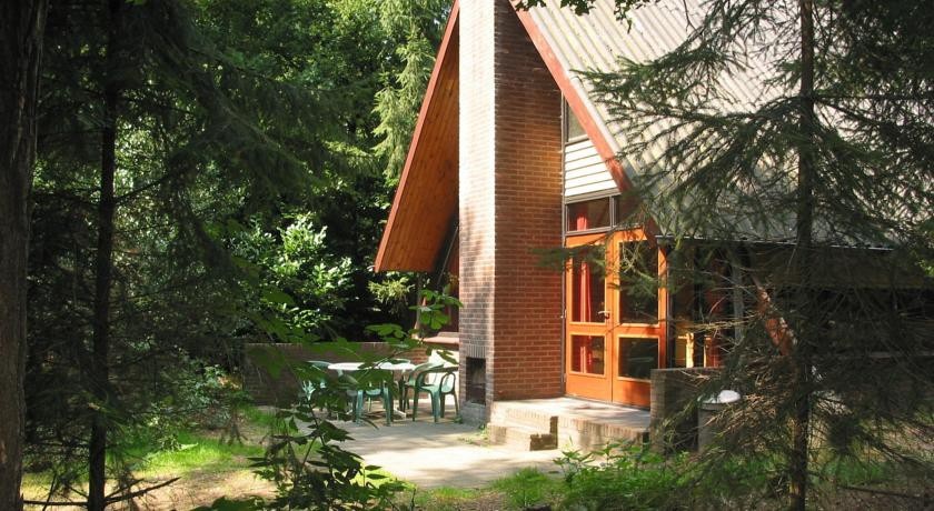 Holiday home Vakantiepark Herperduin 10 