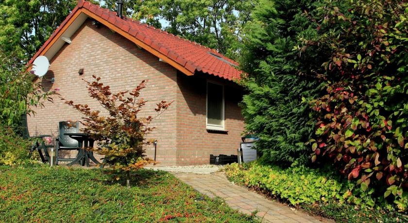 Holiday home Vakantiehuisjes De Betuwe 2 