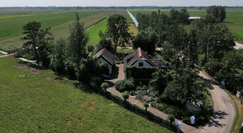 Bed & Breakfast t Laantje 
