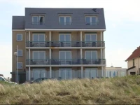 Strandhuis Apartments 