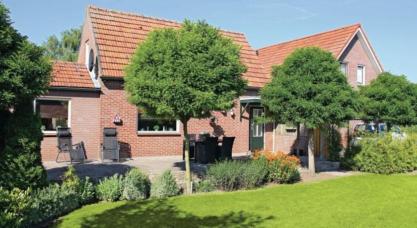 Holiday home Meijelsedijk J-880 