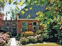 Apartment Saaxumhuizen 