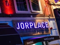 Jorplace Beach Hostel 