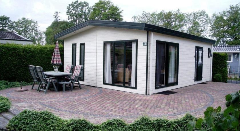Chalet Recreatiepark De Friese Wadden 5 