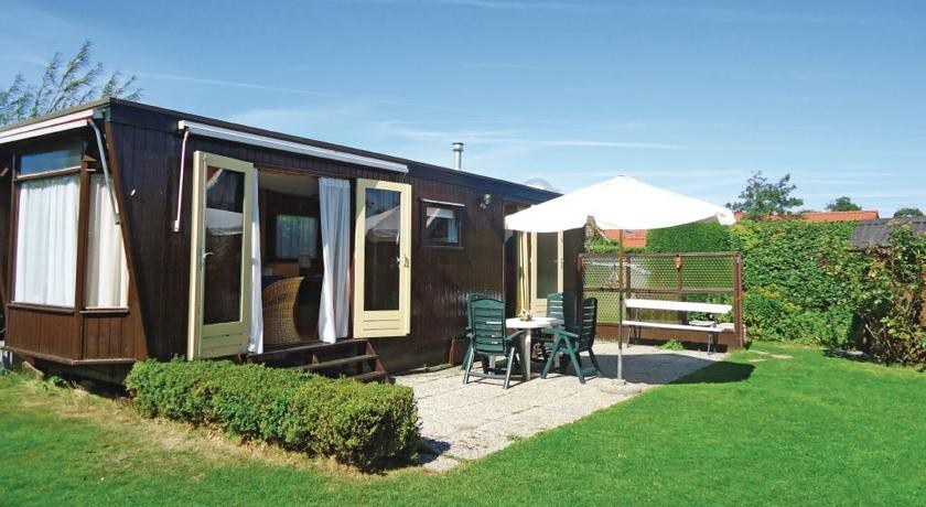 Holiday home Westenschouwen II 