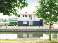 Holiday home Zeewolde Pluvierenweg IV