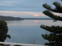Tree Song Bed & Breakfast 