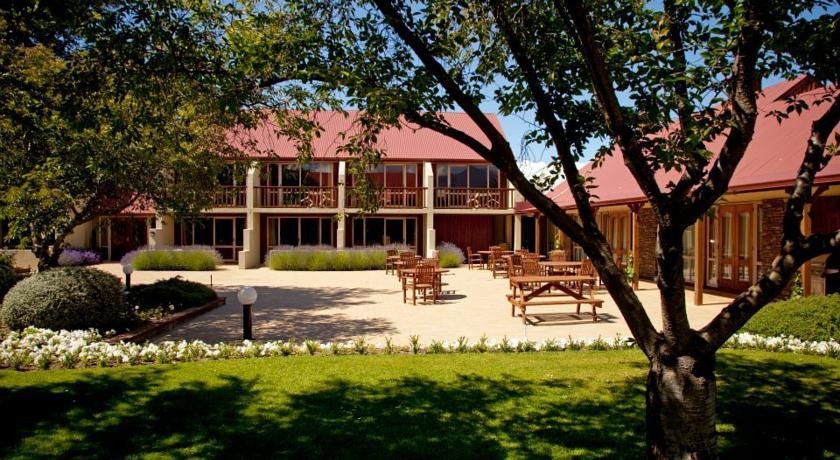 Golden Gate Lodge 