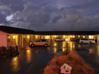 Surrey Court Motel 