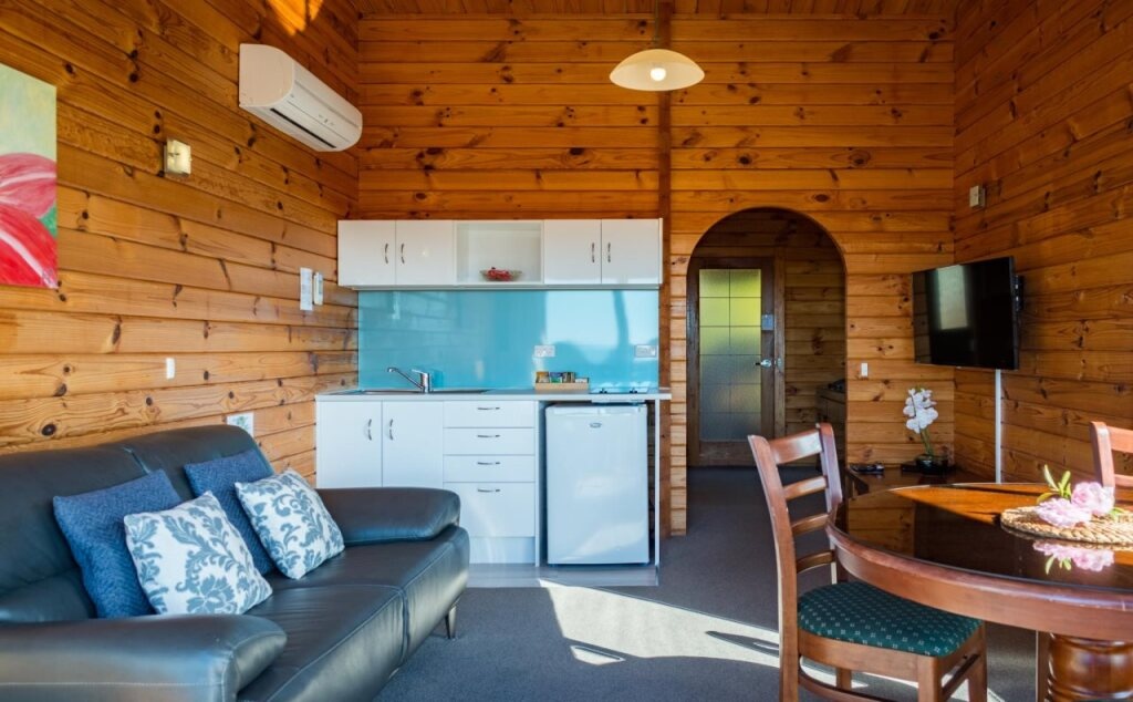 Kimi Ora Eco Resort 