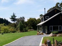 Gully Retreat Karapiro 4*