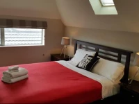 Regents Villa - Christchurch Holiday Homes 