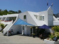 Amity Lodge Motel & Apartments 