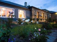 Historic Stone House Boutique Apartments 