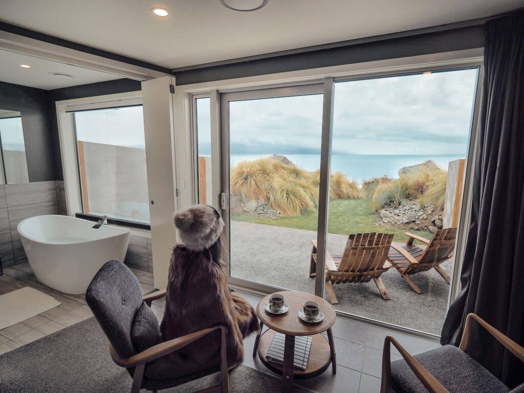 Lakestone Lodge 