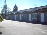 Bentons Motel 