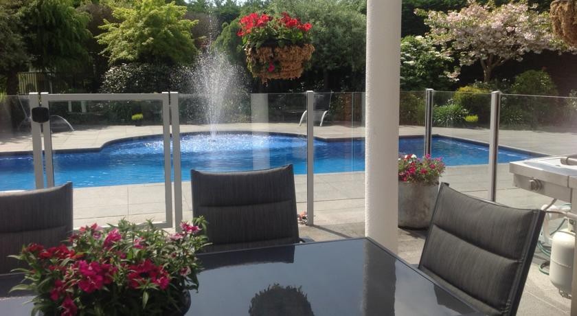 Brown Cow Pool Apartment 