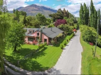 Ferry Bed & Breakfast / Holiday Home 