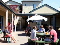 The Prince Albert Backpackers & Bar 