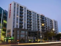 Waldorf Stadium Apartments Hotel 