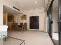 Luxury Waterfront Apartment 
