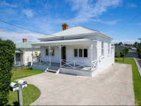 Super Charming Devonport Villa 