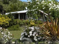 Haurata High Country Retreat / Walks 