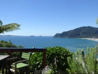 Coastal Heights Apartment and Bed & Breakfast 