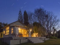 Kina Beach Vineyard Cottage 