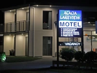 Acacia Lake View Motel 
