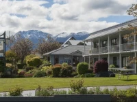 Lakeside Motel & Apartments 