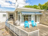 Mid Century Retreat Whanganui 