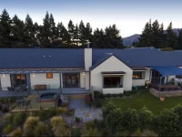 Websters on Wanaka Lodge & Apartments 