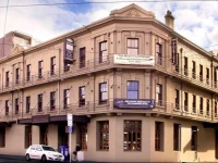 Cambridge Hotel 