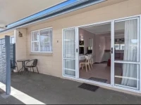 NauMai Motel 