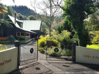 Bushland Park Lodge and Retreat