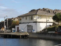 Three-Bedroom Holiday home in Fjell 