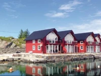 Holiday home TjelstГё HeggГёyvegen 