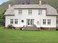 Holiday Home KyrkjebГёen 03 
